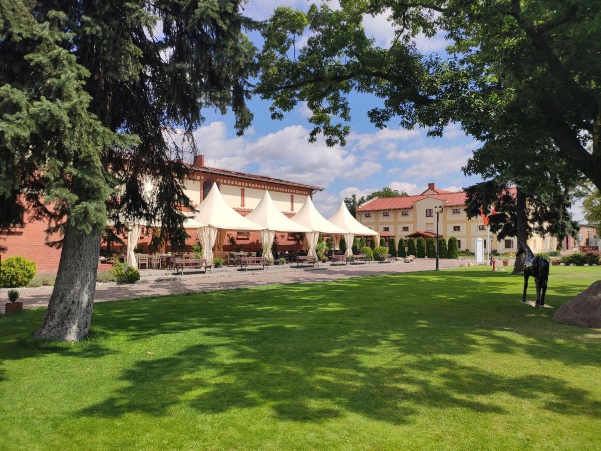 Hotel Sandro Silver & Spichlerz Antoniny Лешно Екстер'єр фото