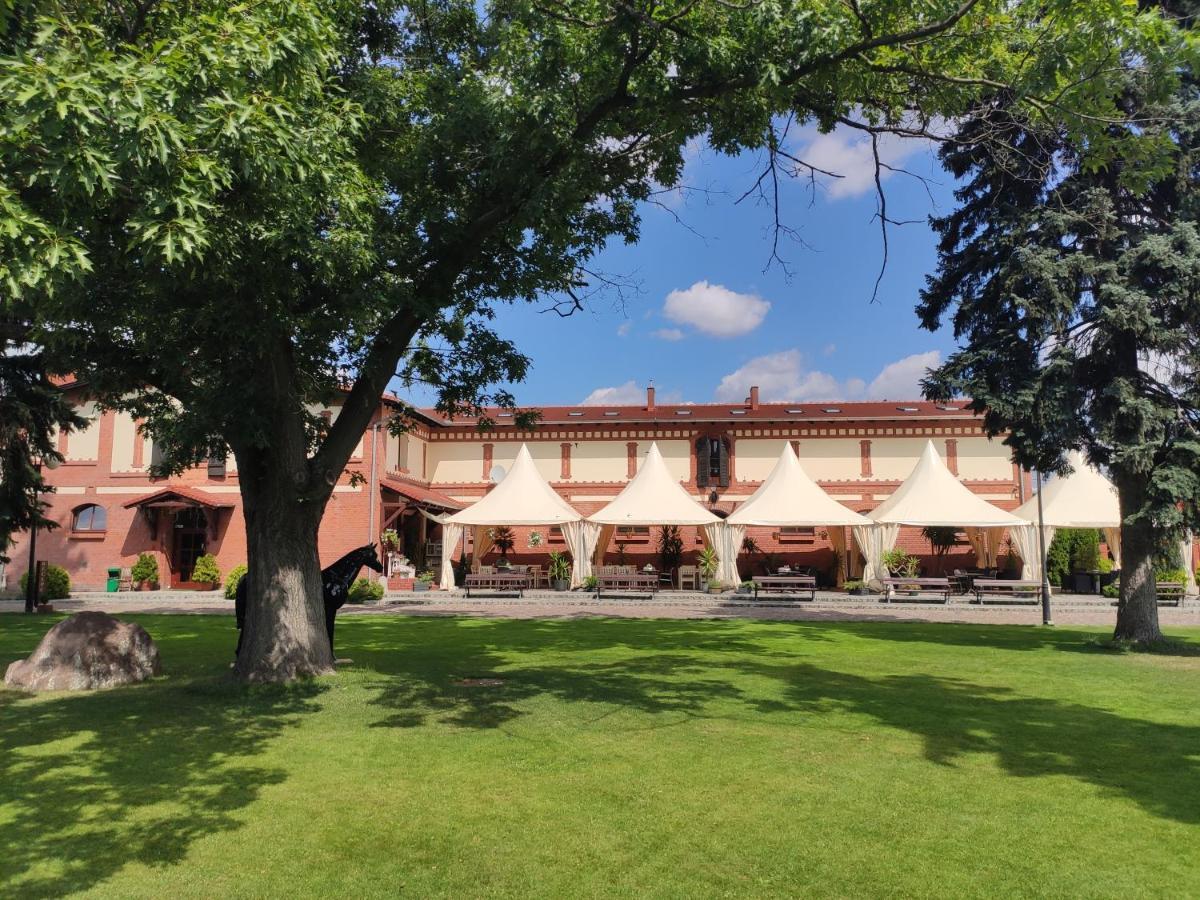 Hotel Sandro Silver & Spichlerz Antoniny Лешно Екстер'єр фото