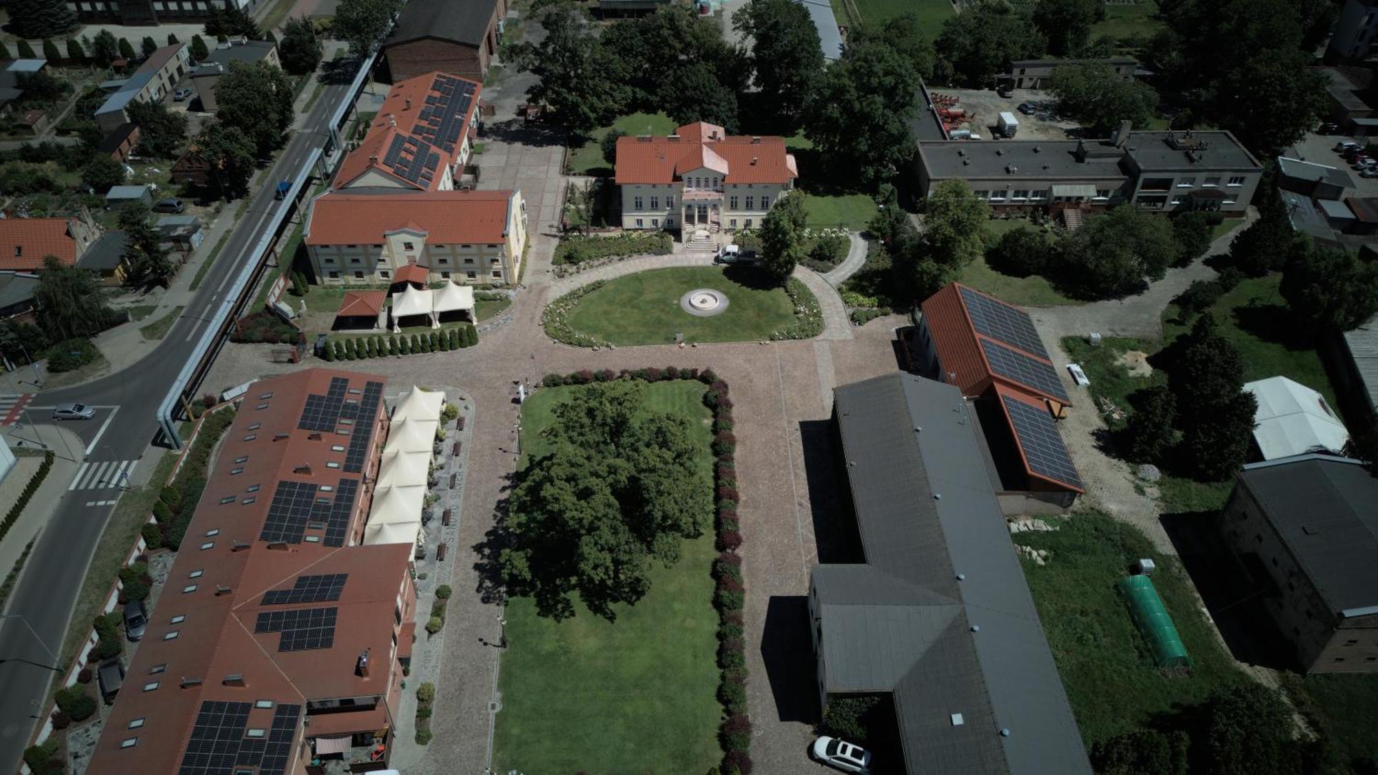 Hotel Sandro Silver & Spichlerz Antoniny Лешно Екстер'єр фото