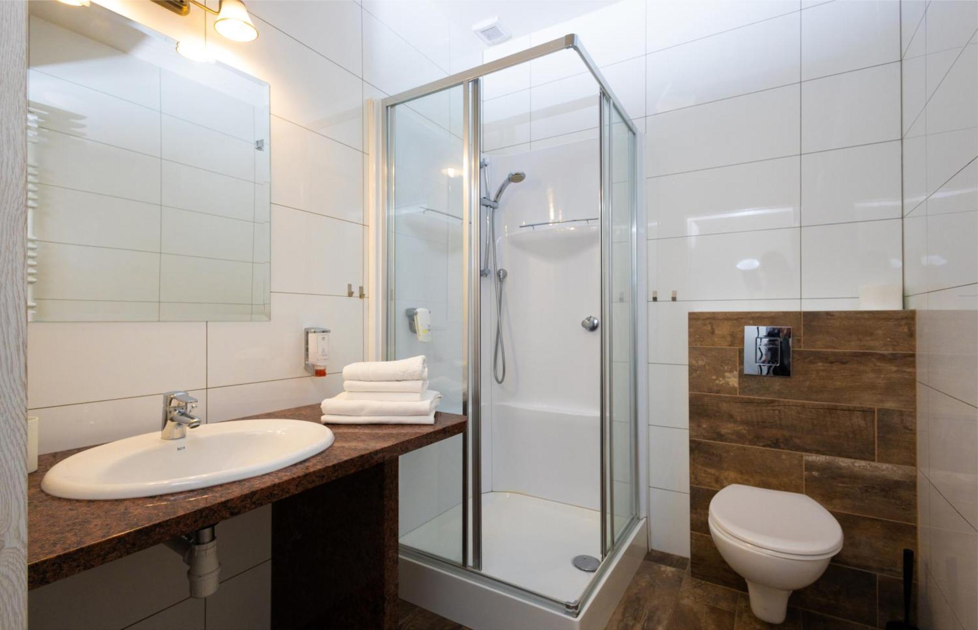 Hotel Sandro Silver & Spichlerz Antoniny Лешно Екстер'єр фото