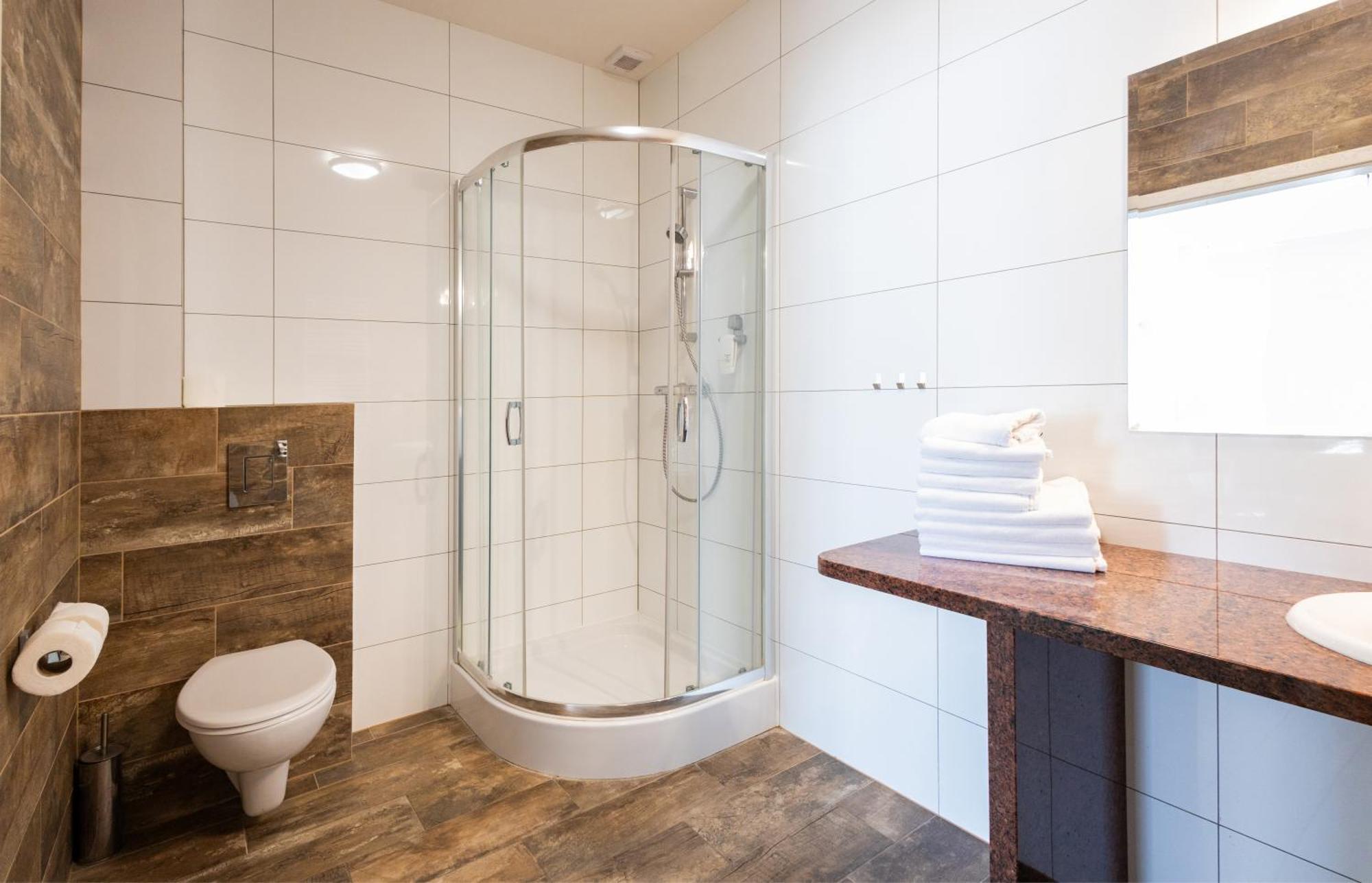 Hotel Sandro Silver & Spichlerz Antoniny Лешно Екстер'єр фото