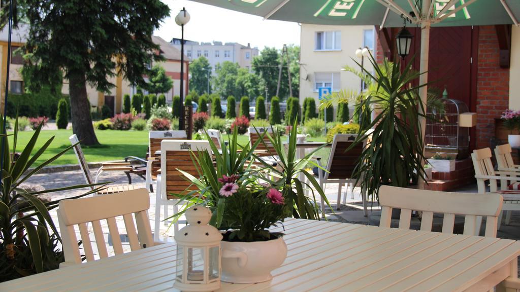 Hotel Sandro Silver & Spichlerz Antoniny Лешно Екстер'єр фото